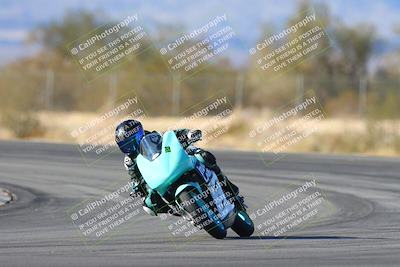 media/Jan-10-2025-CVMA Friday Practice (Fri) [[489e0da257]]/Group 4 and Trackday/Session 5 (Turn 7)/